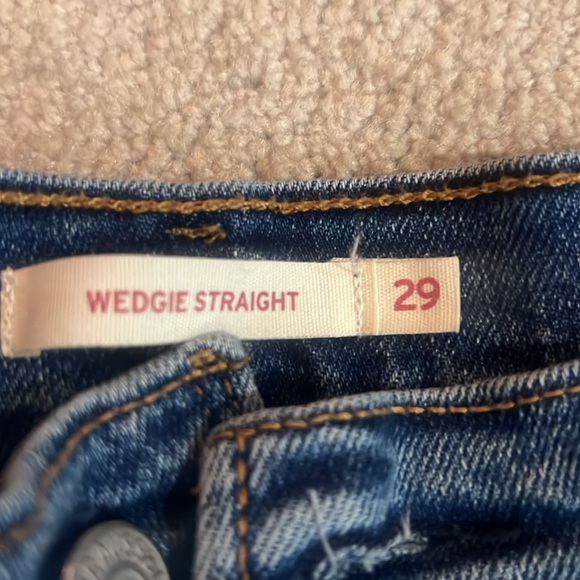 Levi's Women's Wedgie Straight Jeans - Picture 4 of 7